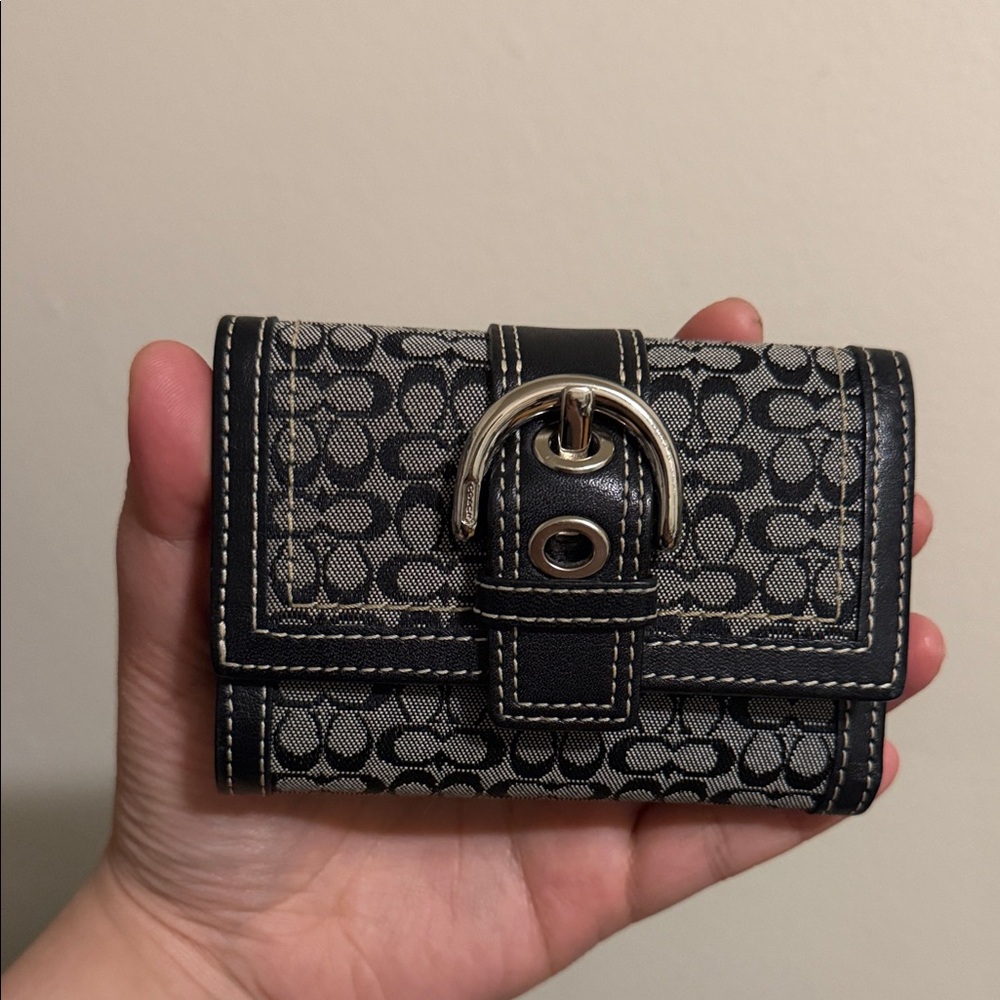 🖤Rare Vintage Coach Black Gray Signature Canvas Soho Wallet with Buckle Accent - Picture 14 of 14